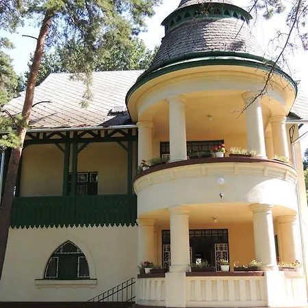Villa Tőserdő Kastély üdülő Lakitelek