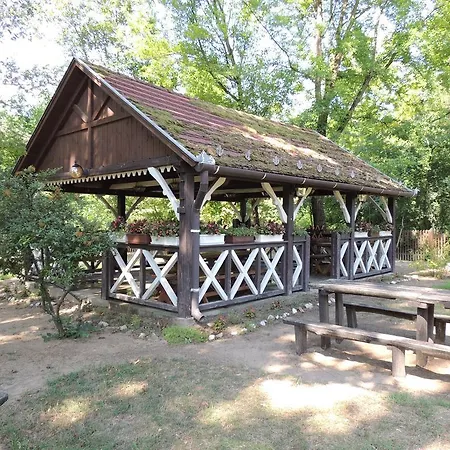 Tőserdő Kastély üdülő Villa