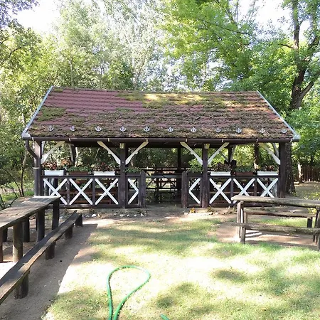 Villa Tőserdő Kastély üdülő